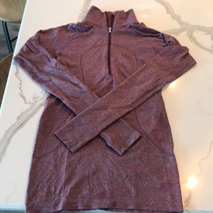 Size 6 Lululemon LS run swiftly half zip